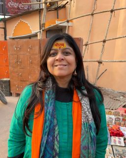 Jai Shree Ram . Jai Siya Ram . 

Blessed to have started this new year on a divine note with a darshan of Bhagwan Ram and Ma Sita at Ayodhya . Truly an emotional and a humble experience and a spiritual awakening.

I have been in Ayodhya a few years ago and I am overwhelmed by the transformation . The fervour and the energy of the people , the mystical atmosphere and their joy and happiness as they get ready to welcome their “Divine King” to his kingdom is  truly an emotional experience.

While we visited ancient ghats and temples , it felt like we were walking into a chapter of the Ramayana itself . The new temple complex is getting ready for the consecration ceremony while we were blessed to get a Darshan. 

Ayodhya will soon emerge not just as another spiritual destination but will script tales of development and help in generating employment opportunities while creating world class infrastructure facilities . Homestays to seven star hotels are being developed even as an international airport and railway station have opened the doors to travellers from all over the world . 

I am truly grateful to @toi.lucknow @nagarvikasup 
and @uttarpradeshtourism for inviting me to this divine Ayodhya conclave and for giving me an invitation to step foot in Ayodhya before the ceremony . Hoping and praying that I will be able to come back again soon 

🙏🙏🙏

#ayodhya #ayodhyarammandirnirman✌️💪 #ayodhyarammandir🚩 #ayodhyamandir #uttarpradesh #jaishreeram #jaisiyaram #ramayana