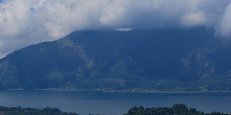 Bali, Batur lake, Mount Batur, volcano in Bali, blue lake in Bali, climbing a volcano in Bali