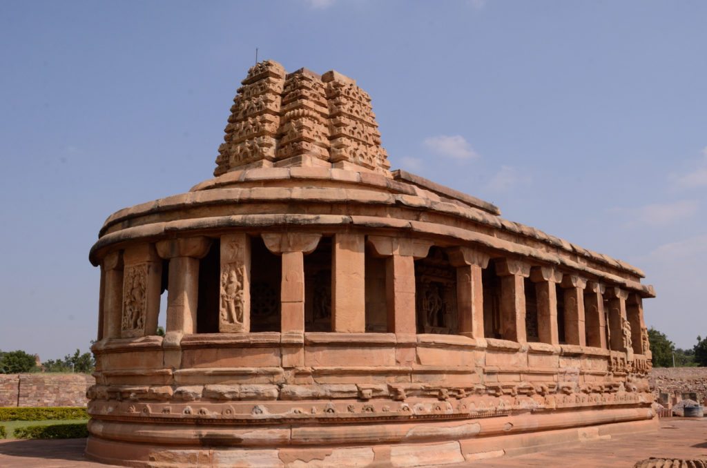 Temples of Aihole, photo of temples in Aihole, photo of Durga Temple in Aihole