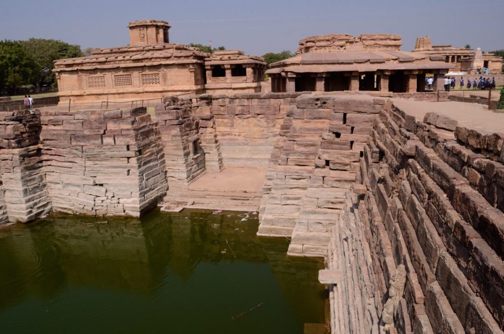Stepwell in Aihole, Photo of temples in Aihole, Temples in Aihole