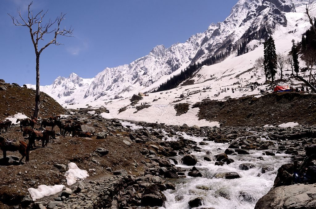 Thajiwas glacier, sonmarg, kashmir, srinagar