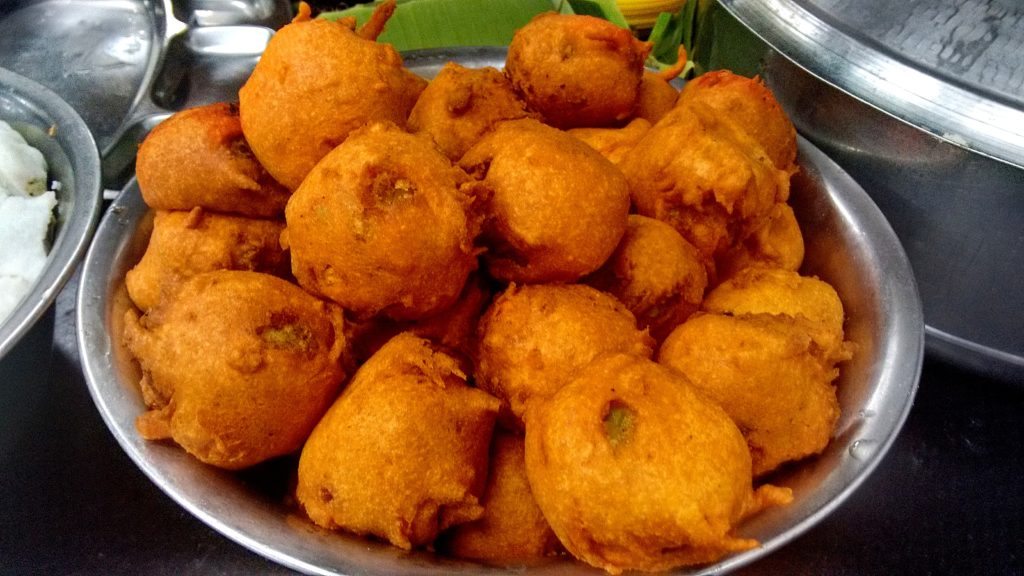Top ten Chennai eateries , Bondas in Maami Mess