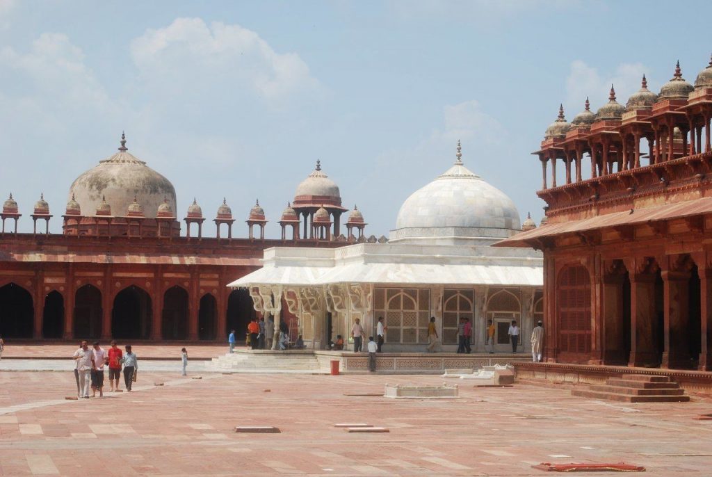 places to visit in Fatehpur Sikri, history of Fatehpur Sikri, Agra to Fatehpur Sikri distance