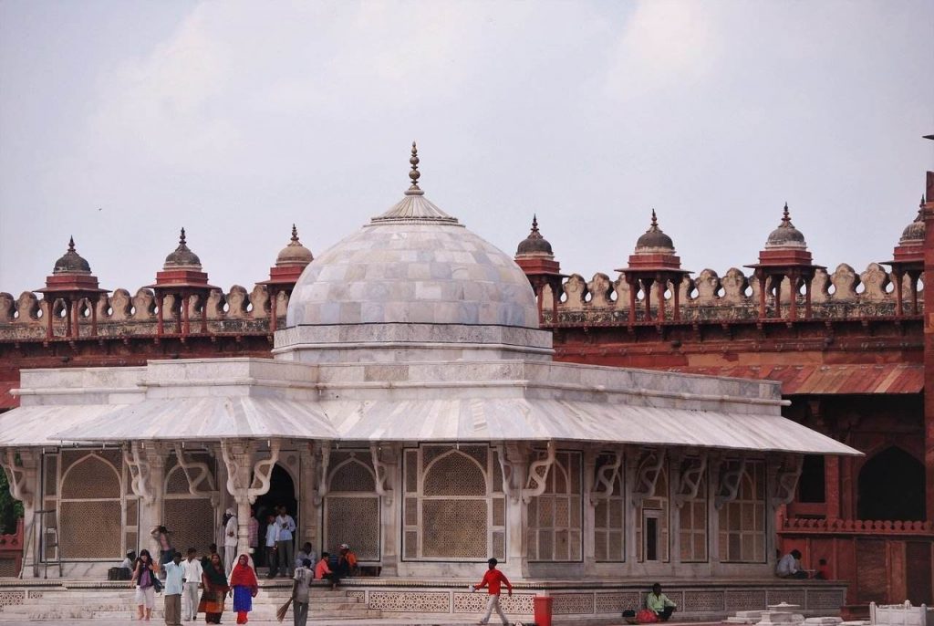 places to visit in Fatehpur Sikri, history of Fatehpur Sikri, Agra to Fatehpur Sikri distance