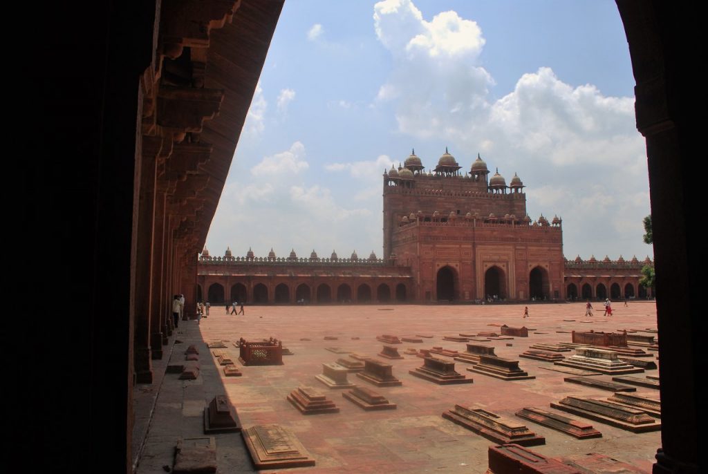 places to visit in Fatehpur Sikri, history of Fatehpur Sikri, Agra to Fatehpur Sikri distance