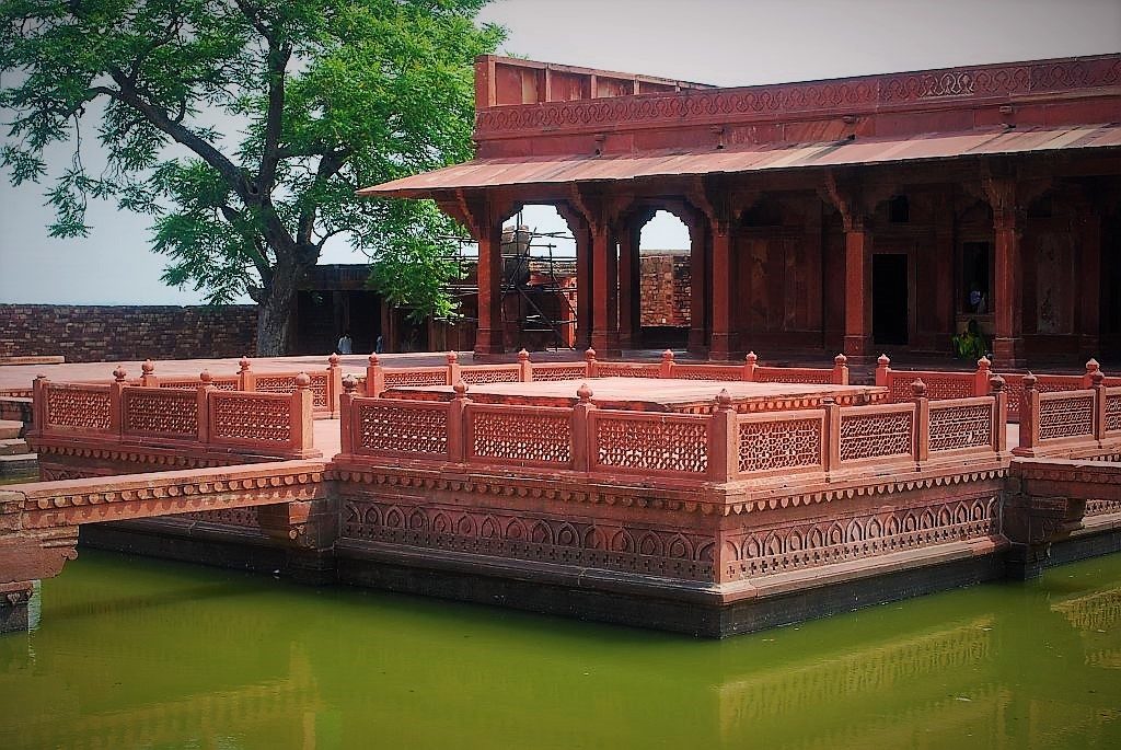 places to visit in Fatehpur Sikri, history of Fatehpur Sikri, Agra to Fatehpur Sikri distance