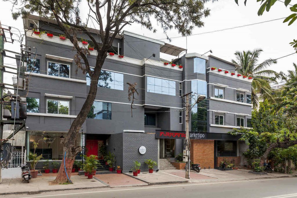 Oyo Townhouse