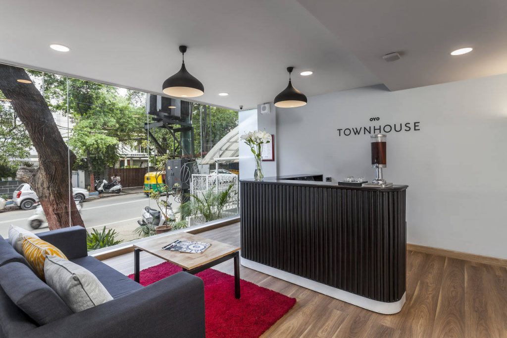 Oyo Townhouse