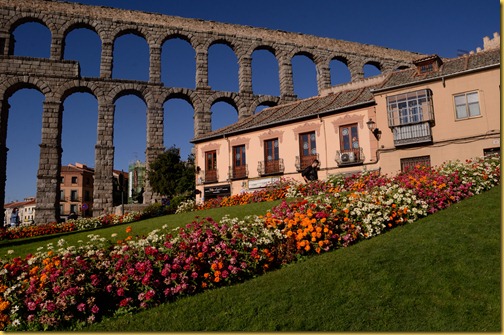 spain-segovia-roman aqueduct