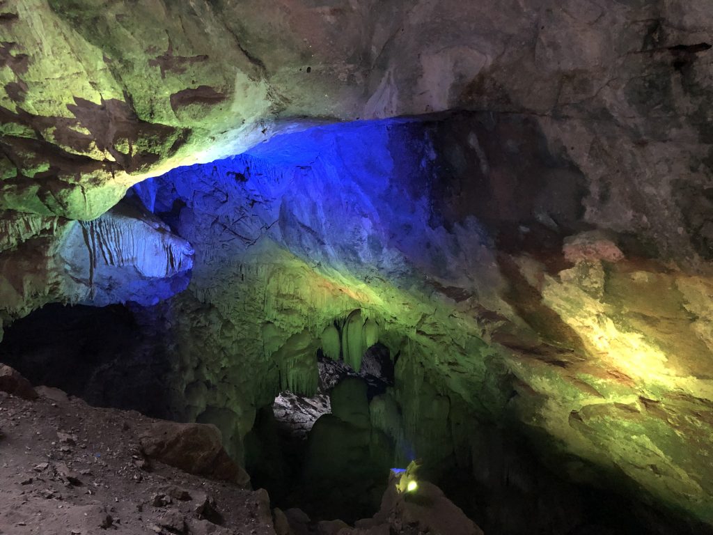 अराकू बोरा गुफाएं