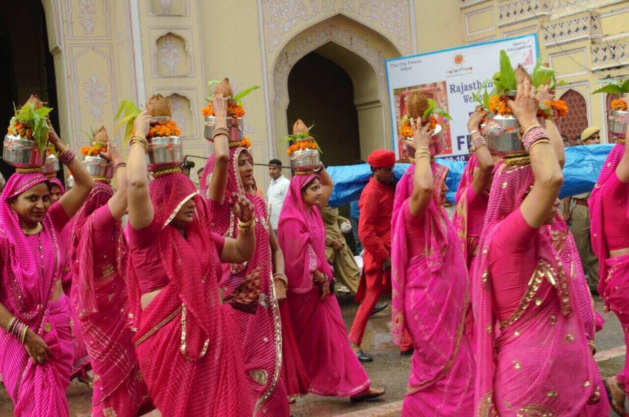 Teej Festival Rajasthan - A spectacular parade of Teej Festival Jaipur